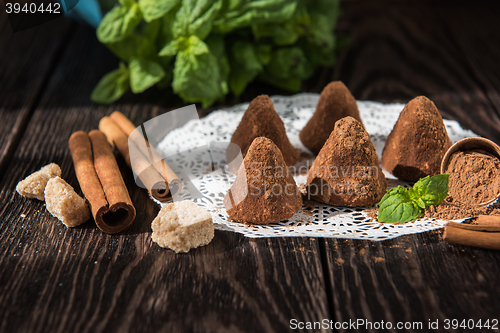 Image of pyramid shape chocolate candies