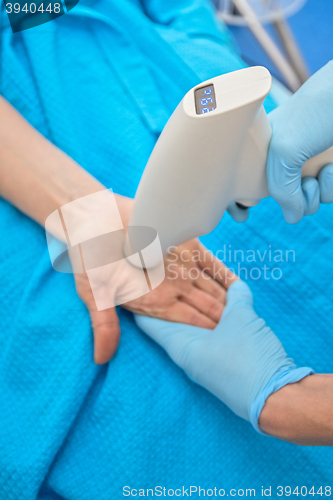 Image of Procedure against hyperhidrosis