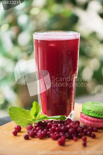 Image of fruit drink with cranberries