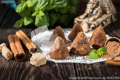 Image of pyramid shape chocolate candies