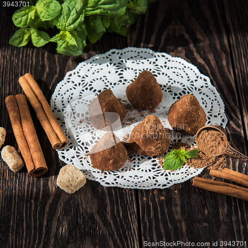 Image of pyramid shape chocolate candies