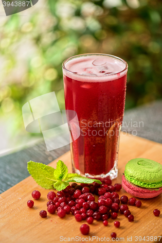 Image of fruit drink with cranberries