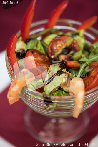 Image of salad with cooked shrimp