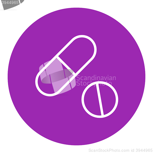 Image of Pills line icon.