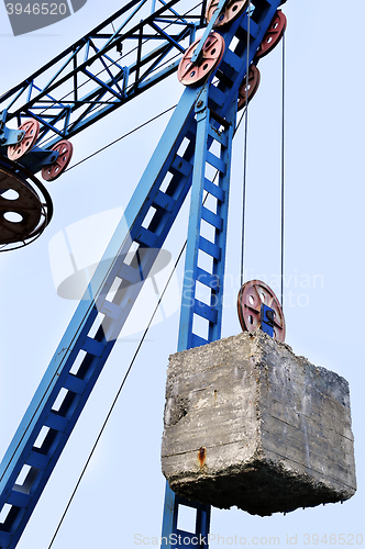 Image of Counterweight on the cable car