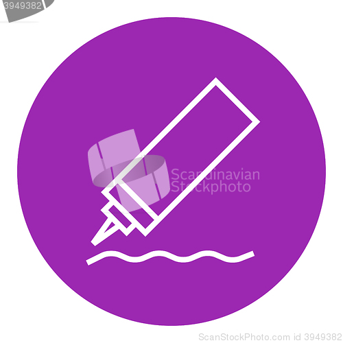 Image of Sauce bottle line icon.