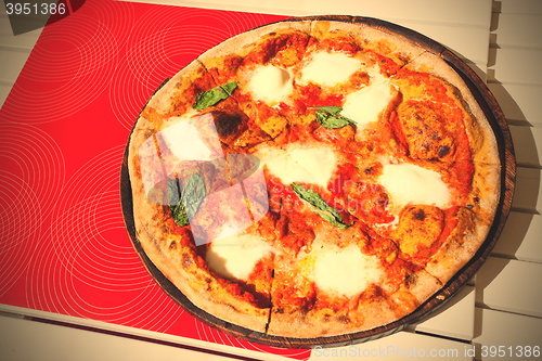 Image of pizza margarita