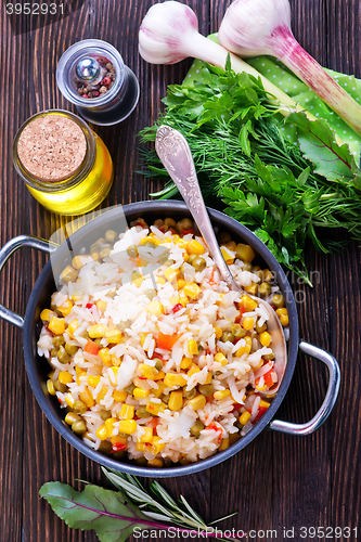 Image of boiled rice with vegetables