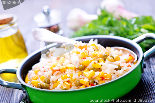 Image of boiled rice with vegetables