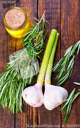 Image of garlic and olive oil