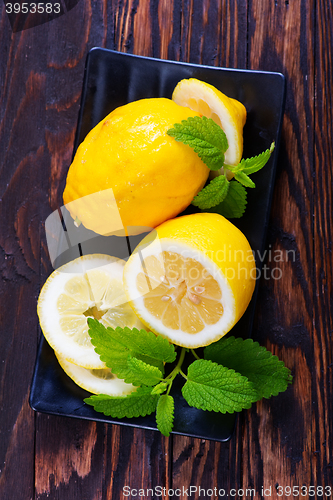 Image of fresh lemon