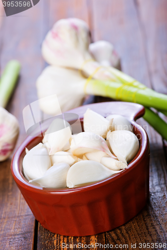 Image of fresh garlic