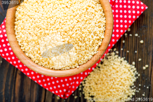 Image of raw  couscous