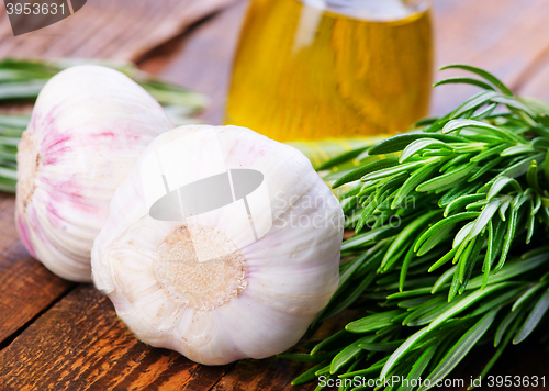 Image of garlic and olive oil