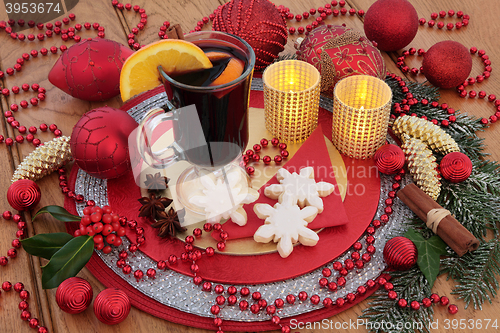 Image of Gingerbread Biscuits and Mulled Wine