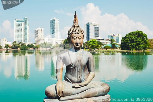 Image of Budhist temple in Colombo