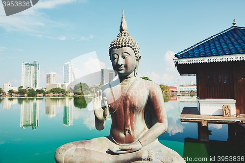 Image of Budhist temple in Colombo