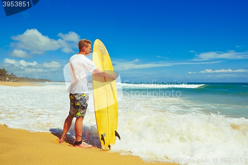 Image of Surfing