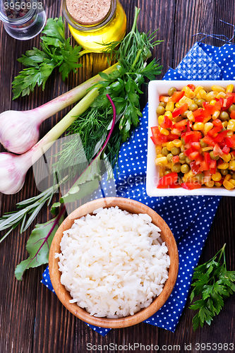 Image of boiled rice with vegetables