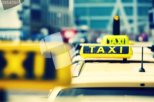 Image of Taxi 