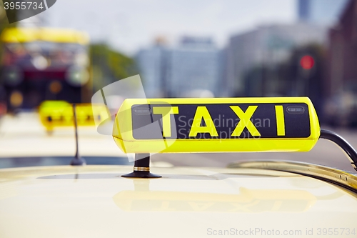 Image of Taxi 