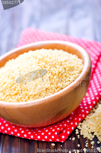 Image of raw  couscous