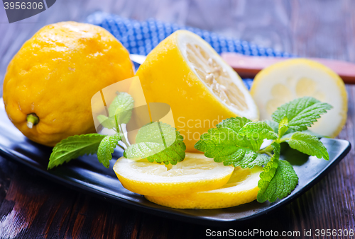 Image of fresh lemon