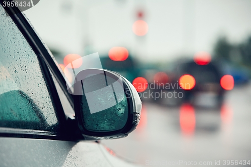 Image of Traffic in heavy rain