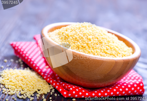 Image of raw  couscous