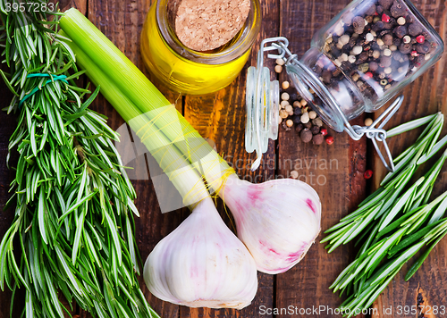 Image of garlic and olive oil