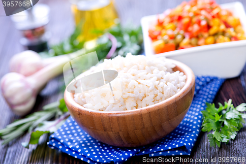Image of boiled rice with vegetables