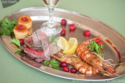 Image of Grilled shrimps and beef meat