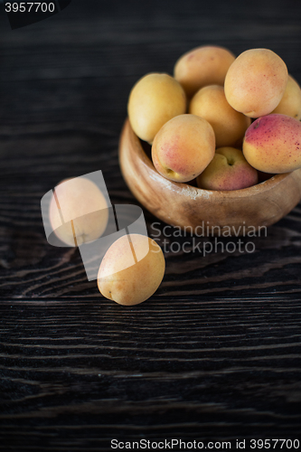 Image of orange fresh apricots