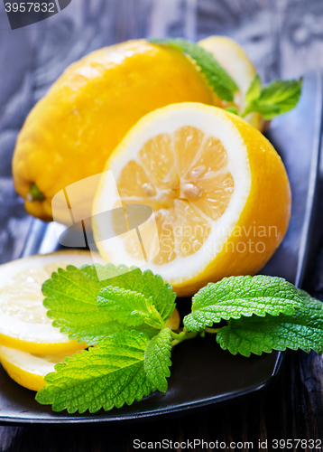Image of fresh lemon