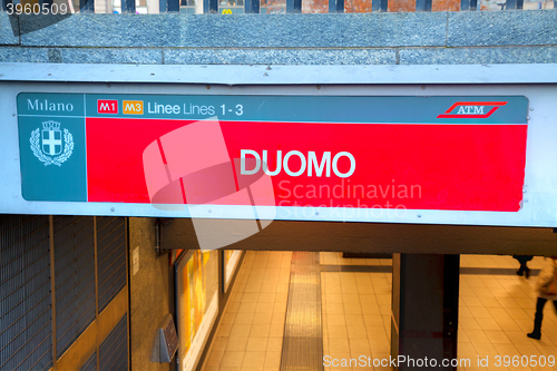 Image of Duomo subway stop sign