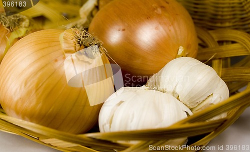 Image of onions and garlics