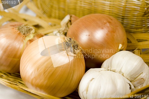 Image of onions and garlics