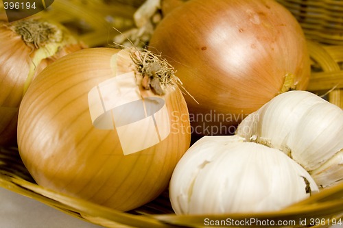 Image of onions and garlics
