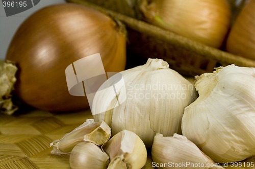 Image of onions and garlics