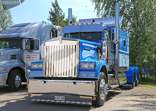 Image of Classic Blue Kenworth Show Truck