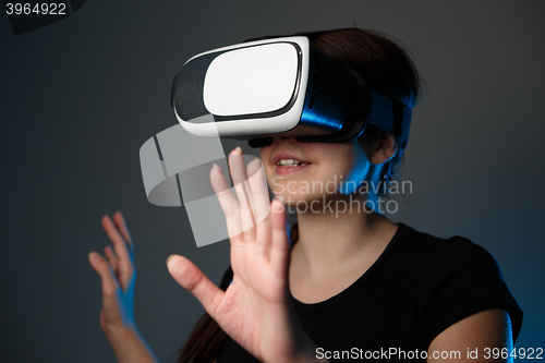 Image of Woman using the virtual reality headset