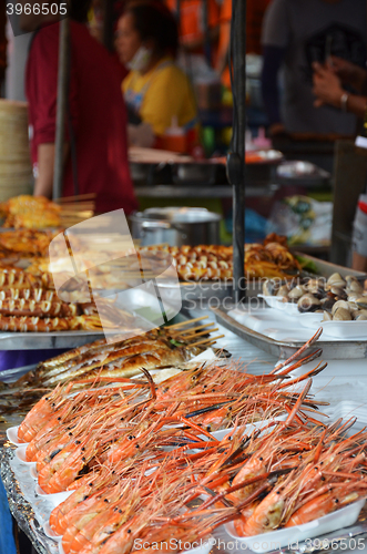Image of BBQ Prawns on metal grill