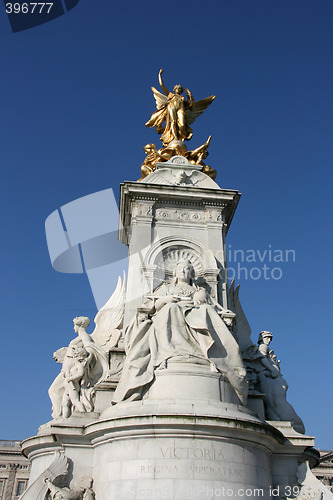 Image of London statue