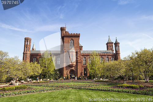 Image of Smithsonian Institutional Building