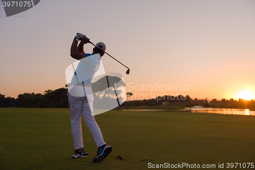 Image of golfer hitting long shot