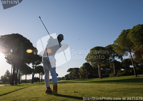 Image of golf player hitting shot