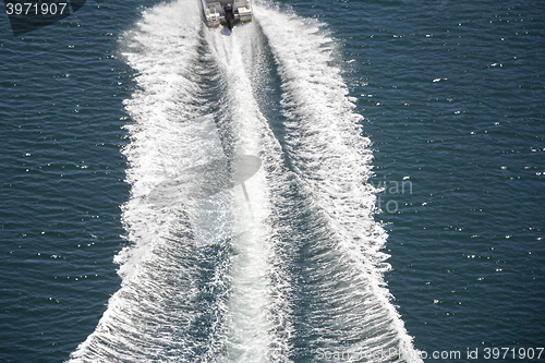 Image of Trail on sea surface