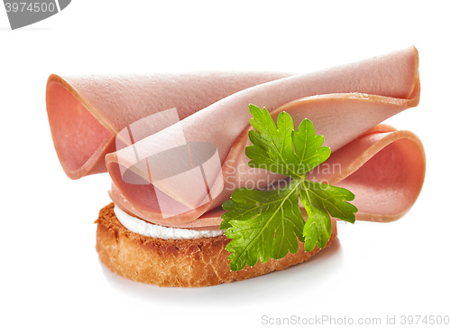 Image of sliced boiled sausage