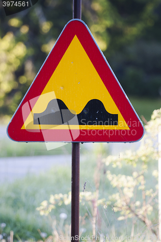 Image of warning bumpy road