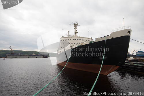 Image of Old Nuclear icebreaker in North port